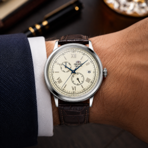 Orient Bambino RN-AK0702Y brown leather strap and case profile Orient Bambino RN-AK0702Y see-through caseback showing automatic movement